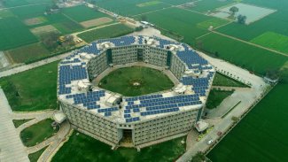 Solar-project-at-Akal-University-1200x674.jpg