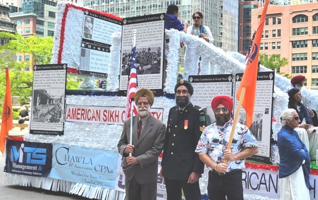 2022_Memorial Day Parade_Chicago_Float_Sikh Contingent_RS Mago Officer Dipak Jasmeet Singh.jpg