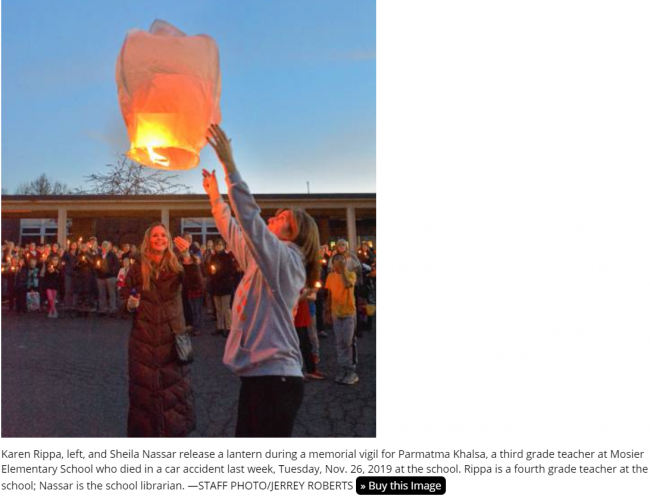 Khalsa remembrance floating lamp.png