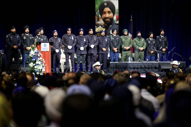 funeral of dhaliwal 5 cpt simratpal uniformed U.S. Sikhs.jpg